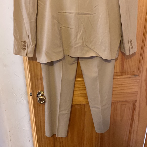 Donna Karan Suit Signature Made in Italy Wool Stretch Timeless Pant Suit - Picture 7 of 16